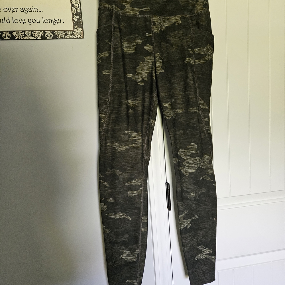 Athletic Works Camouflage Leggings